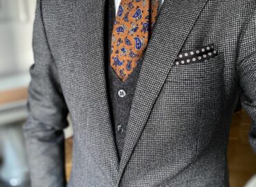 Michael Frackowiak | British Bespoke Tailor in Riyadh, KSA